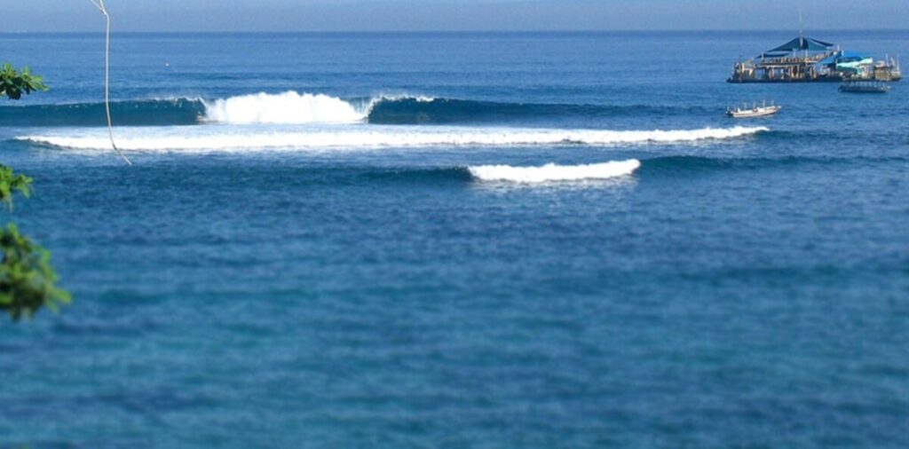 surfing site in Nusa Lembongan